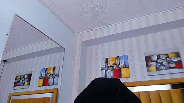 pettit_courtny's cam snapshot