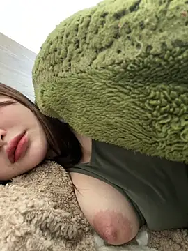 Nhi999's cam snapshot