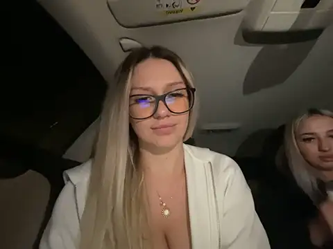 AbbySummerFun's cam snapshot