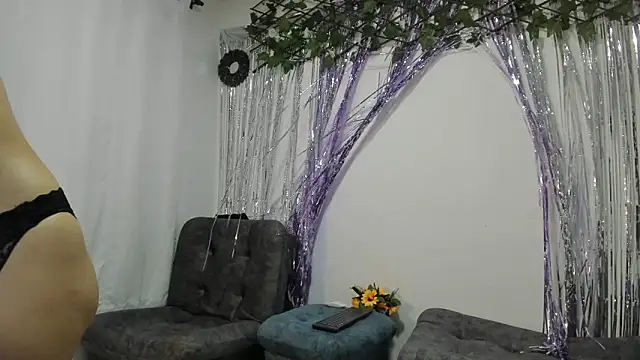 VioletXJasper's cam snapshot