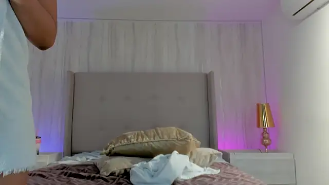 emmiily_z's cam snapshot