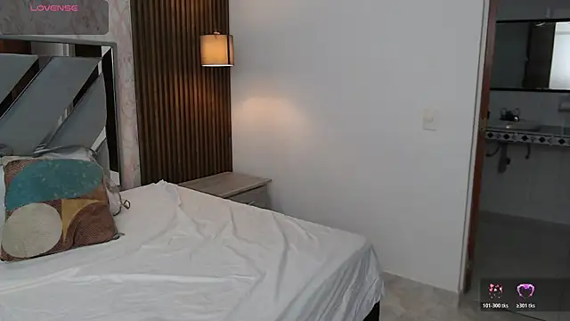 Lorna_queen's cam snapshot