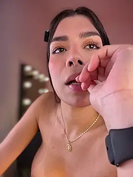 JanyLunaa live sex cam