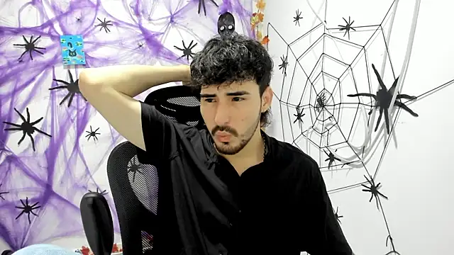 DmitriSanders live sex cam