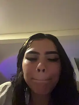 Chloemercury's cam snapshot