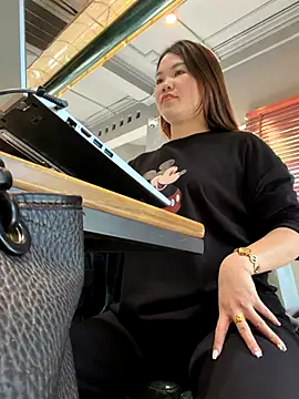 Emily_9xx's cam snapshot