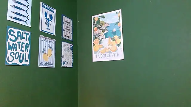 Roxiehood's cam snapshot