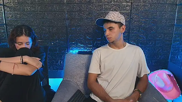 HellAndDante_'s cam snapshot