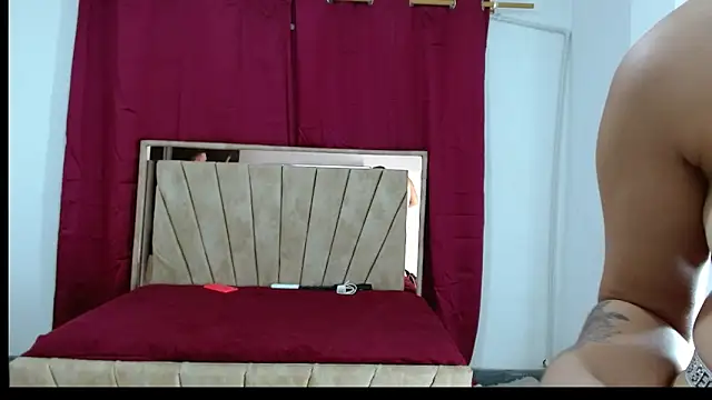 yair_and_sussana's cam snapshot