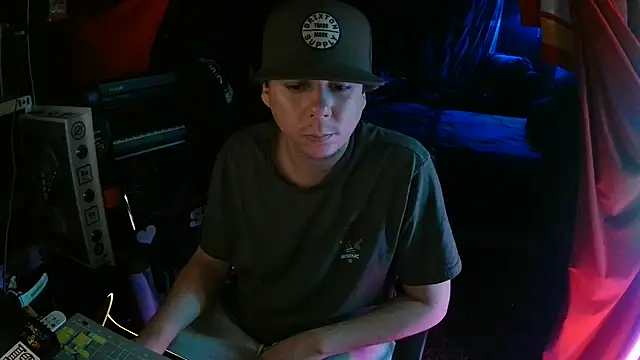 Bowerboi live sex cam