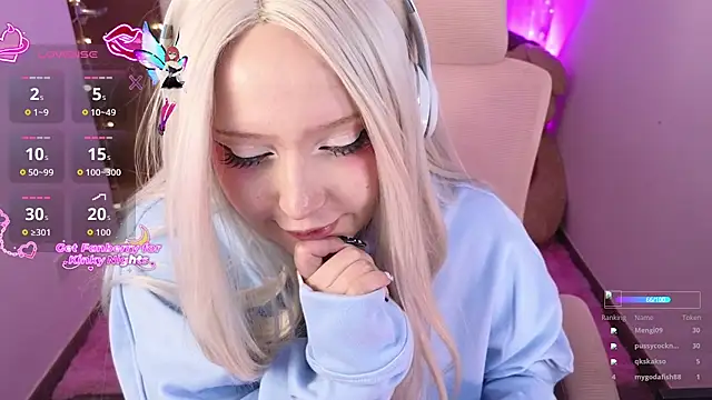 KuroChan420 live sex cam