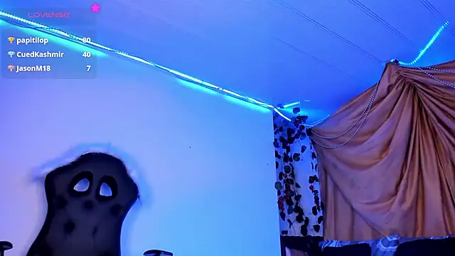 Ethan_Boyy live sex cam