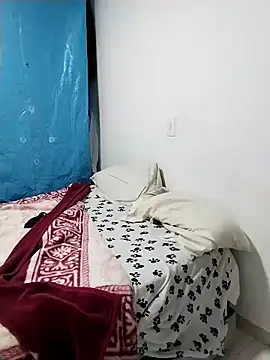 LaraCaliente's cam snapshot