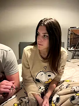 YoungCouple2007 live sex cam