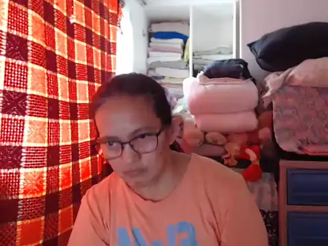 Kinkybela2025's cam snapshot