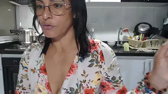 kateleyagrey live sex cam