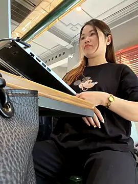 Emily_9xx live sex cam