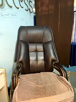 MeekBatgirl live sex cam