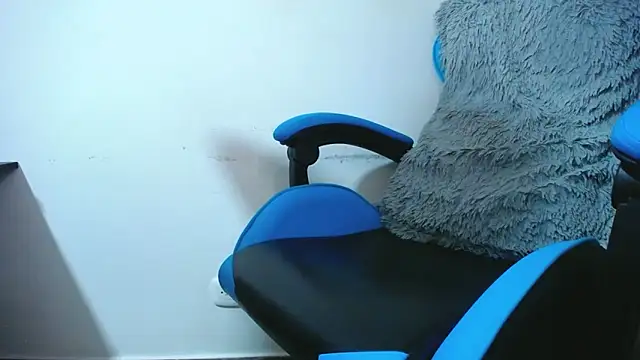 klylls_squirt_'s cam snapshot