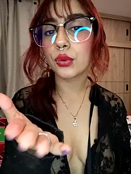 Sarah_Lark-'s cam snapshot