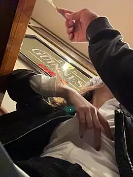 DaylaOficial's cam snapshot