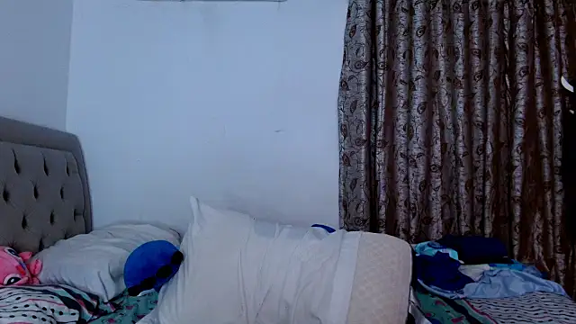 sweethoneytsx live sex cam