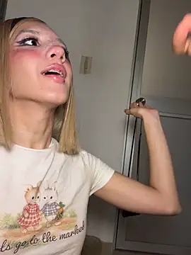 SweetBunnyGF's cam snapshot