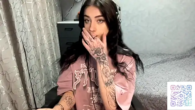 Meowluly's cam snapshot