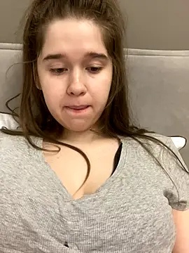 HornyGirlH live sex cam