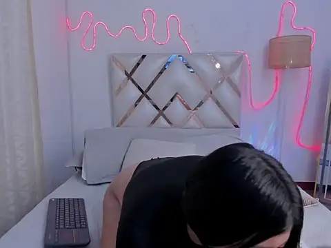 Andrea_Gomez22's cam snapshot