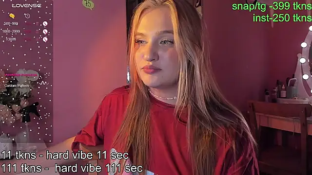 CarolineLovers's cam snapshot