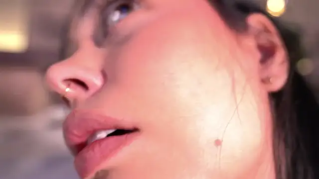 ElleDiane live sex cam