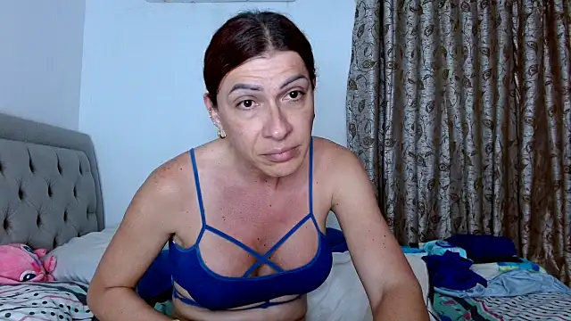 sweethoneytsx live sex cam