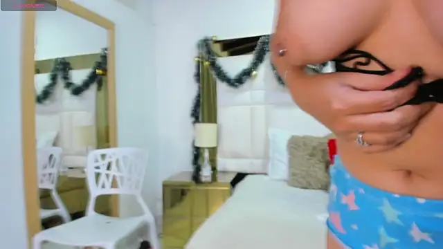 Latin_Pleasures's cam snapshot