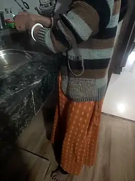 COUPLLE_VILLAGE's cam snapshot