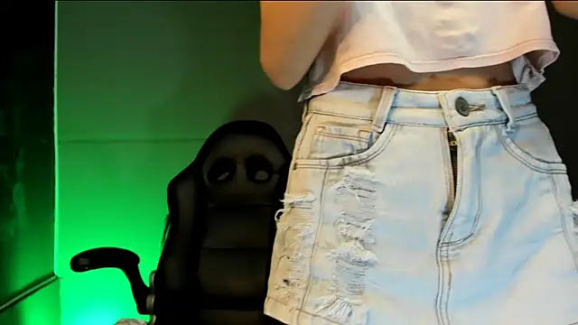 nicolvibes_212's cam snapshot