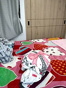 Sarah_Lark-'s cam snapshot