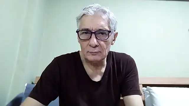 BIGUNCUTHARDCOCK live sex cam