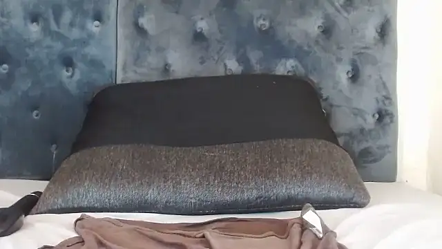 Beverlygurlx6's cam snapshot