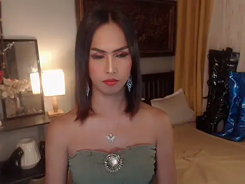 Nathalieheartt live sex cam