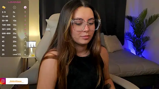 dakottaa_'s cam snapshot