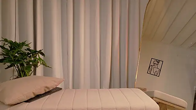 VictoriaNova_'s cam snapshot