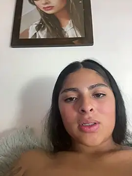 morenaQueen_ live sex cam