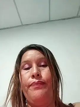 Paola-Lond's cam snapshot