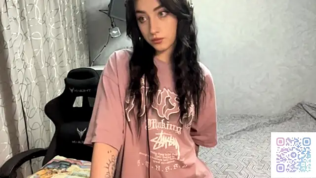 Meowluly's cam snapshot