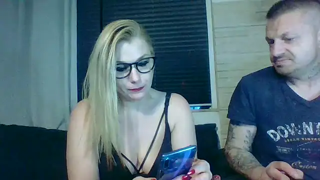 DevilsAngel13 live sex cam