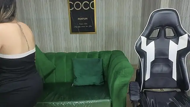 paula_lorens_t1_'s cam snapshot