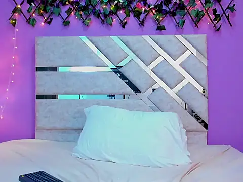 Kaitlyn_white's cam snapshot