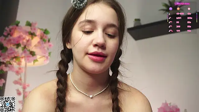 AmiLewis live sex cam