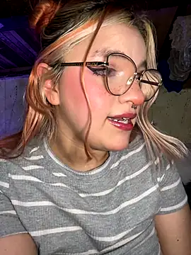 Sophia_Weest99 live sex cam